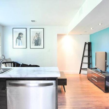 Cozy 1 Bd Suite Centrally Located North Vancouver Exterior foto
